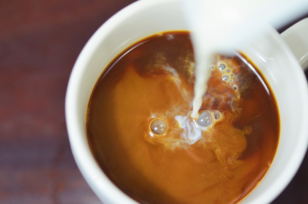 Gente_de_la_isla_milk_coffee